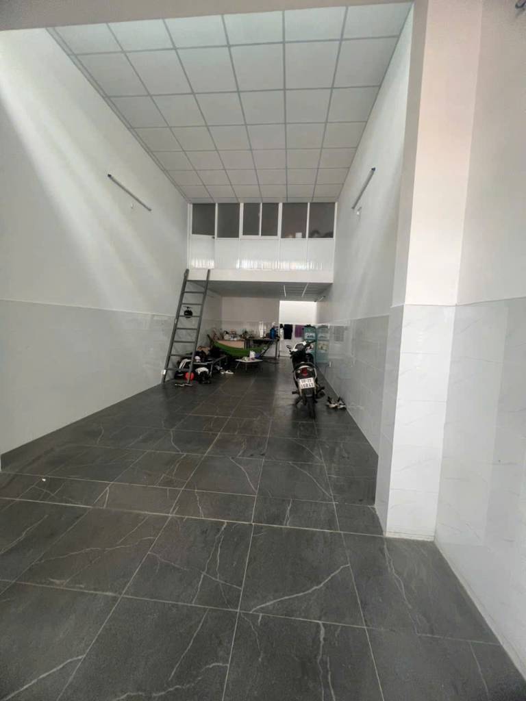 Bán nhà cấp 4 ngay Quốc Lộ 13, Thủ Đức, giá 6,2 tỷ